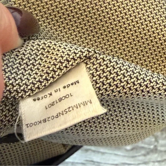 🔥MCM MENS MESSENGER BAG🔥GUARANTEED AUTHENTIC 🔥 - Picture 9 of 10